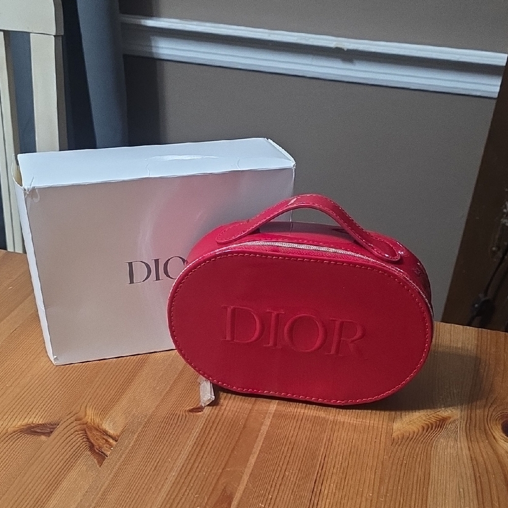Dior Vibrant Red Cosmetic Case & Dior Box With Samples - Picture 2 of 9